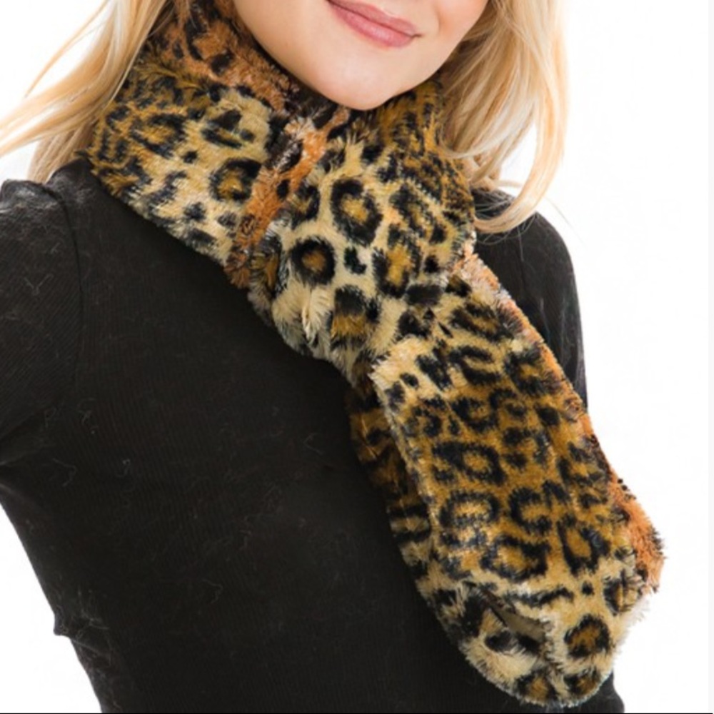 🎁 Animal Print Leopard Plush Faux Fur Soft Scarf - Picture 2 of 7